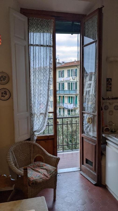Double Bedroom In Beautiful 30'S Style Apartment Florence Exterior photo